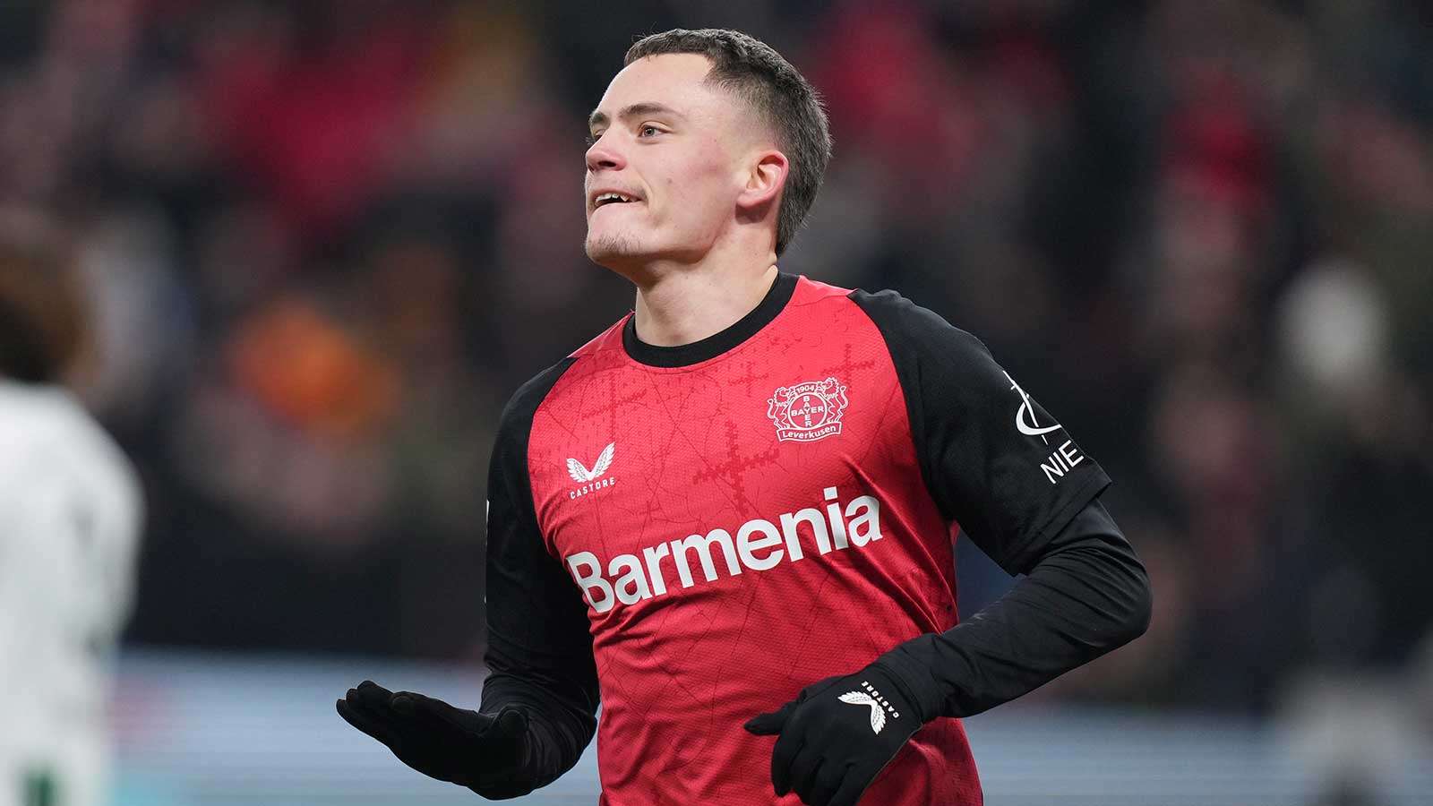 都透露出中 都透露出中